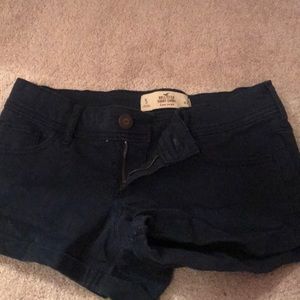 low rise size 5 hollister shorts!